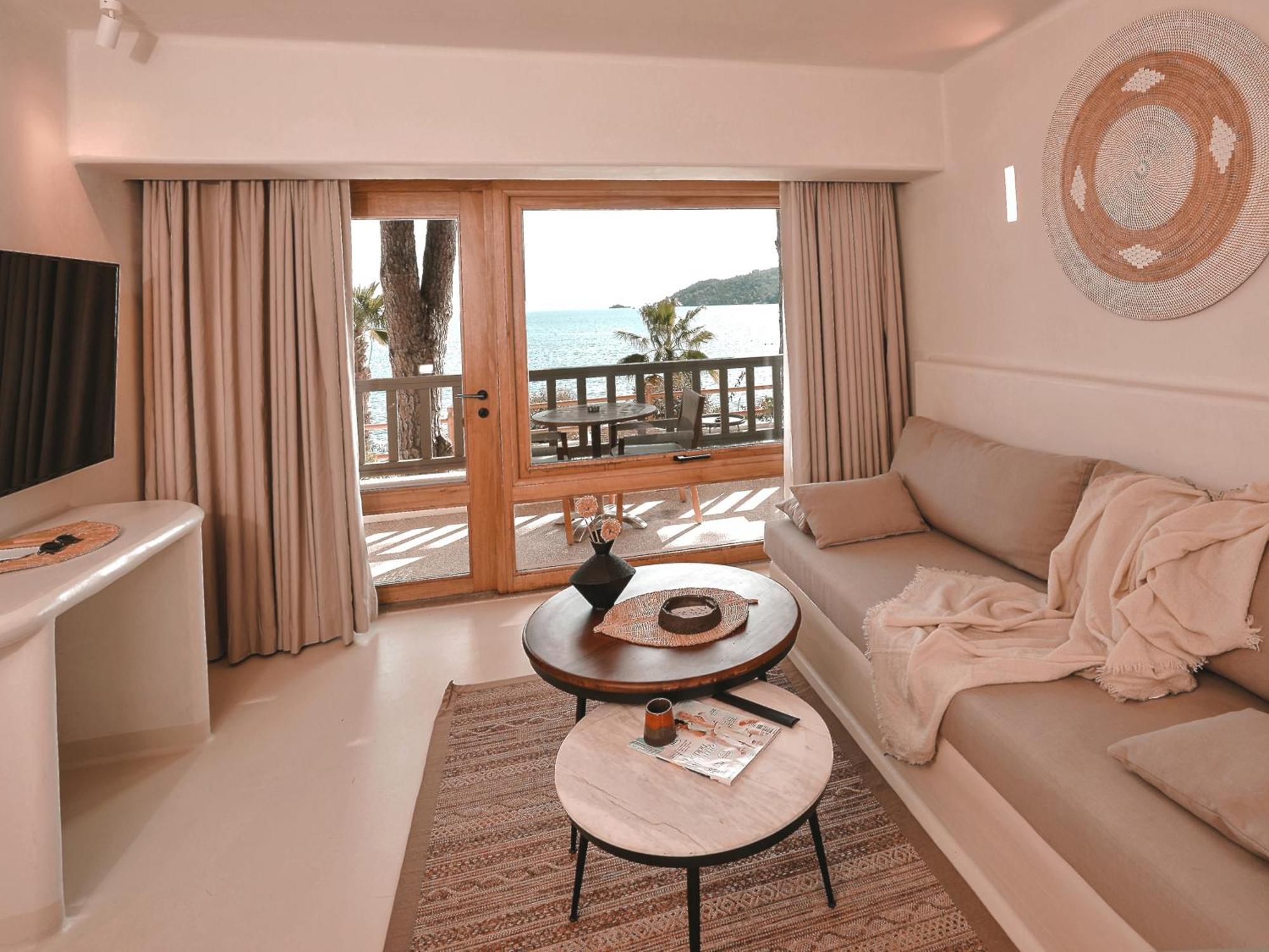 Perios Beach House - Adults Only Турунч Экстерьер фото