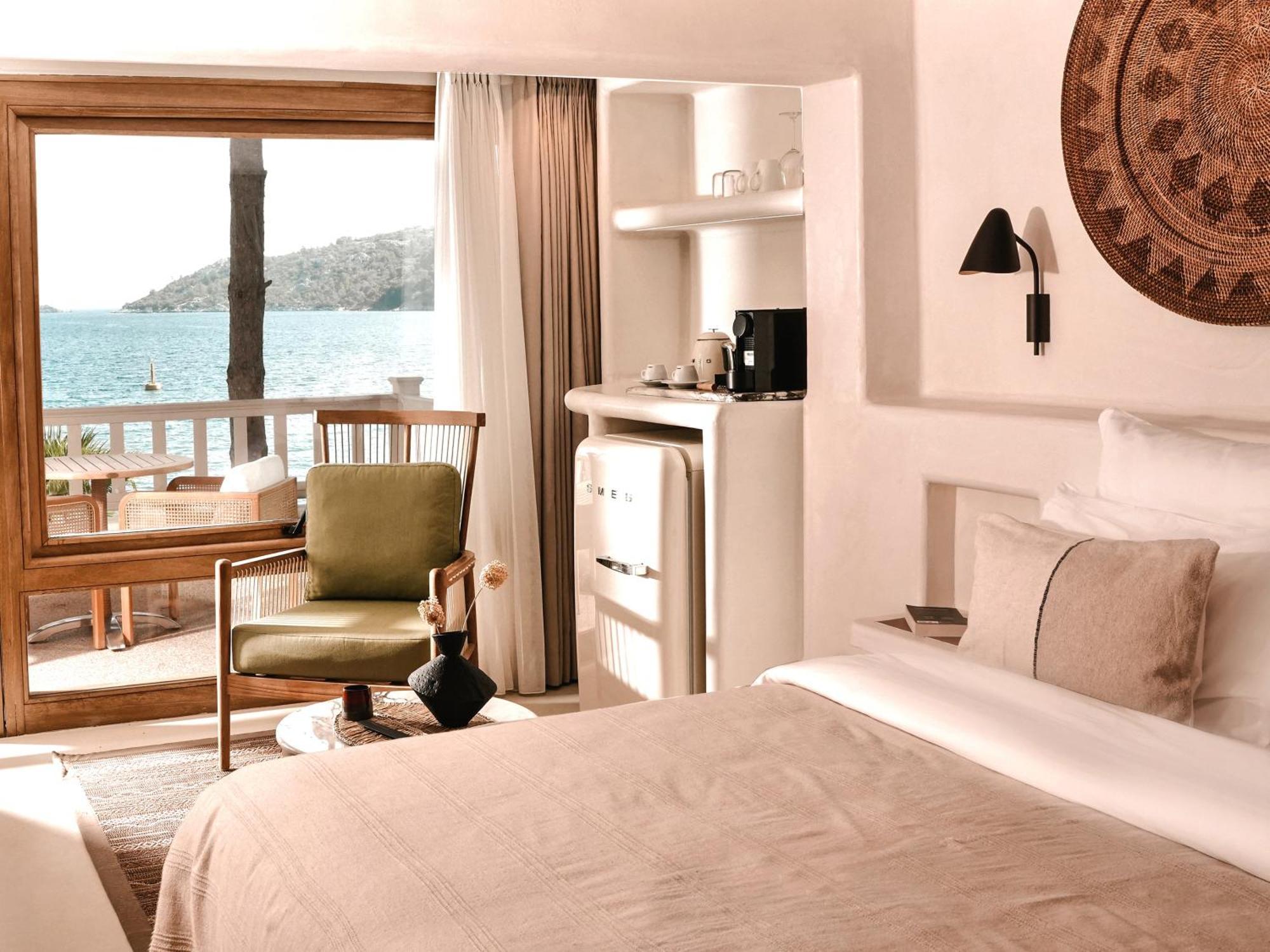Perios Beach House - Adults Only Турунч Экстерьер фото