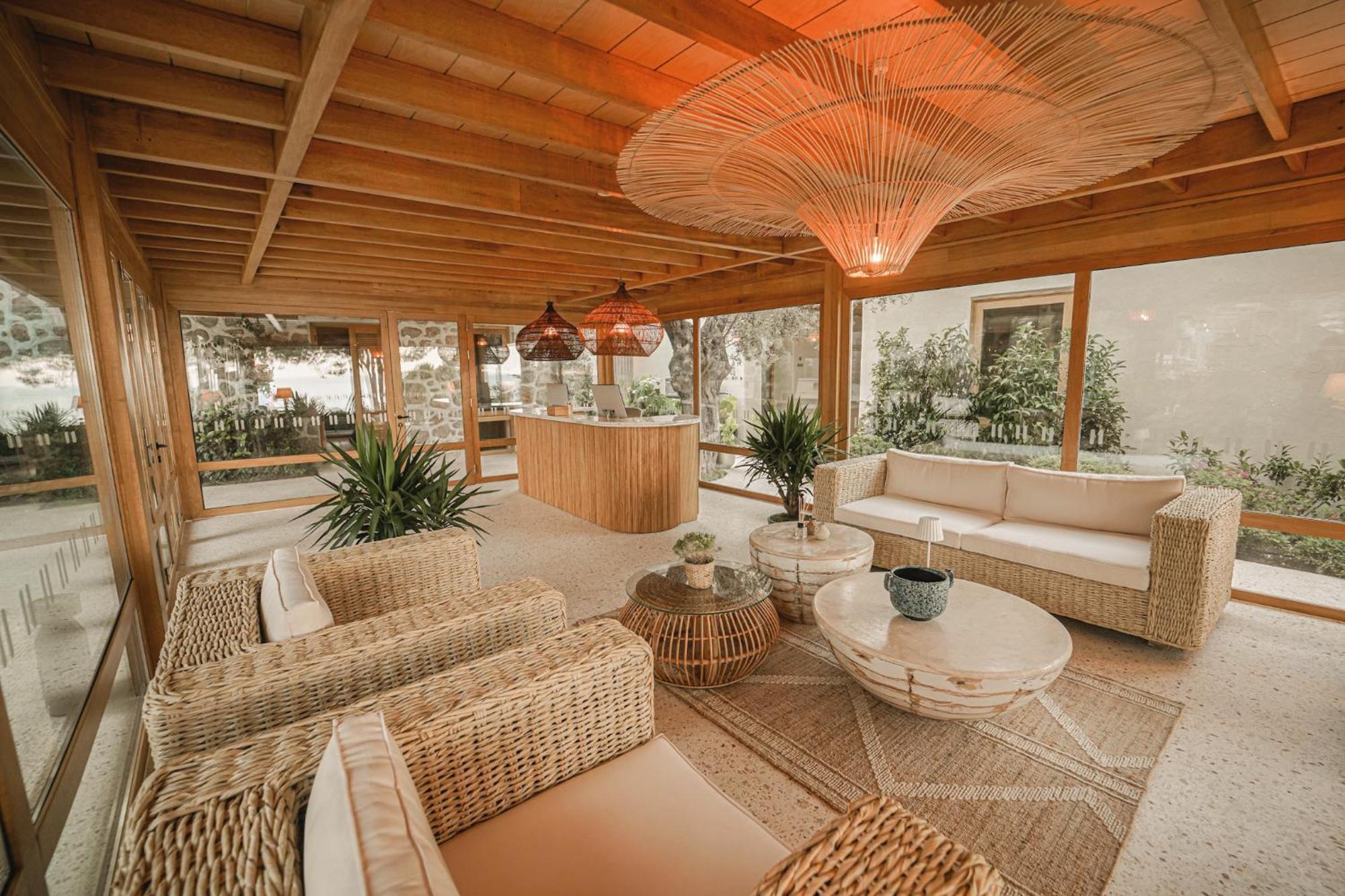 Perios Beach House - Adults Only Турунч Экстерьер фото