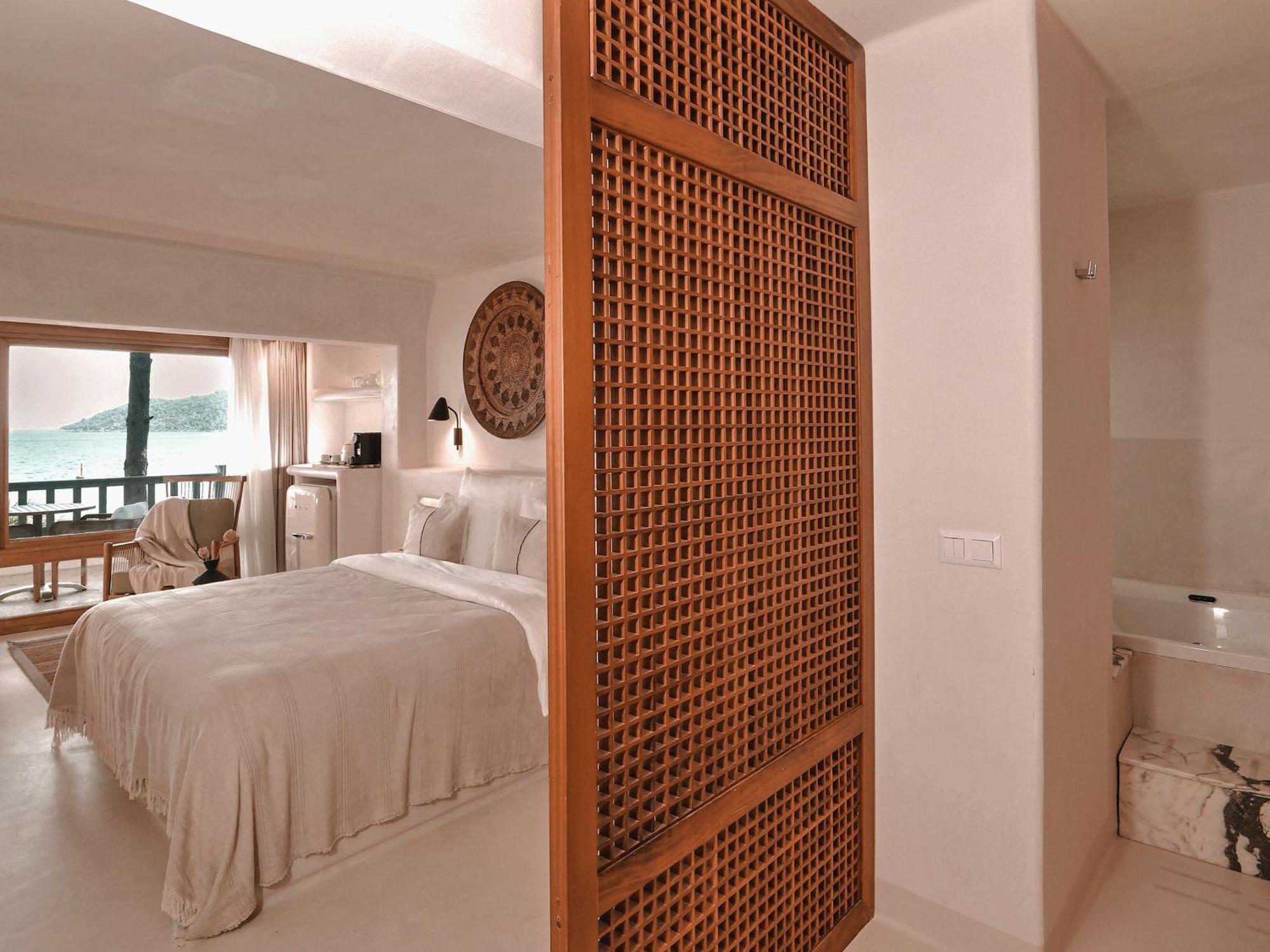 Perios Beach House - Adults Only Турунч Номер фото
